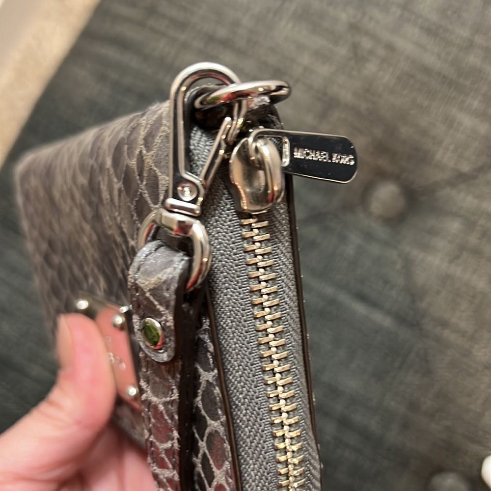 Michael Kors Snake Skin Leather Wristlet/Wallet - Picture 4 of 8
